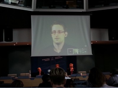 ksse_snowden_in_omtsgist_whistleblowers_freedom_debate_400